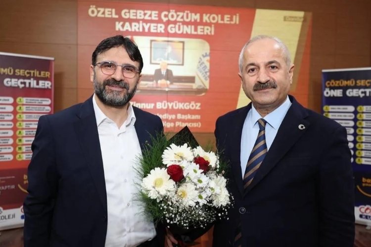 Başkan Büyükgöz gençlerin Kariyer Günleri’nde -