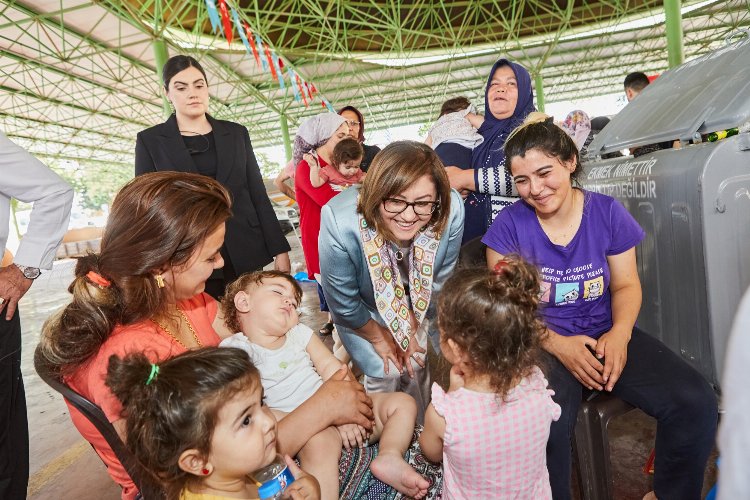 Başkan Şahin kurban kesim noktalarını gezdi -