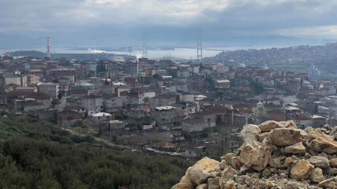 BAŞKAN ŞAYİRDEN DİLOVASI’NA MUHTEŞEM SEYİR TERASI