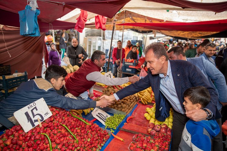 Başkan Seçer pazar esnafıyla buluştu -