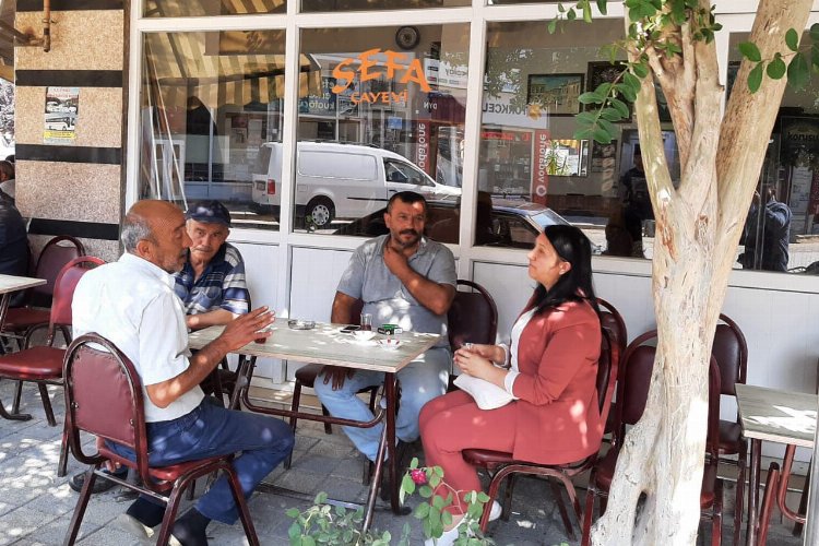 Başkan Tekin, Pazaryeri'nin sorunlarını yerinde dinliyor -