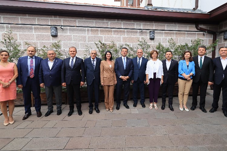 Başkan Ünlüce TBB Encümen Toplantısına katıldı -