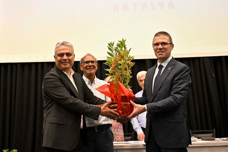 Başkan Uysal'dan bütçe açıklaması -