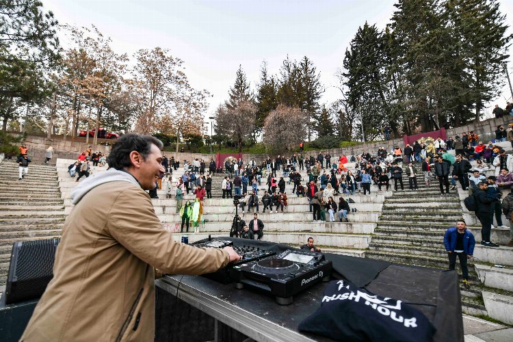 Başkent'te müzik festivali coşkusu -