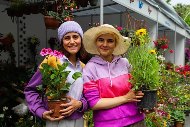 Bayındır Çiçek Festivali'nde son gün yoğunluğu -