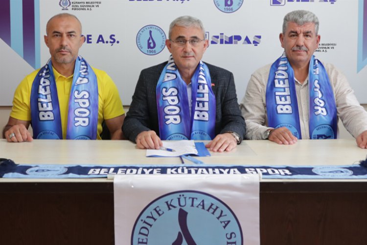 Belediye Kütahyaspor'da ilk imza -