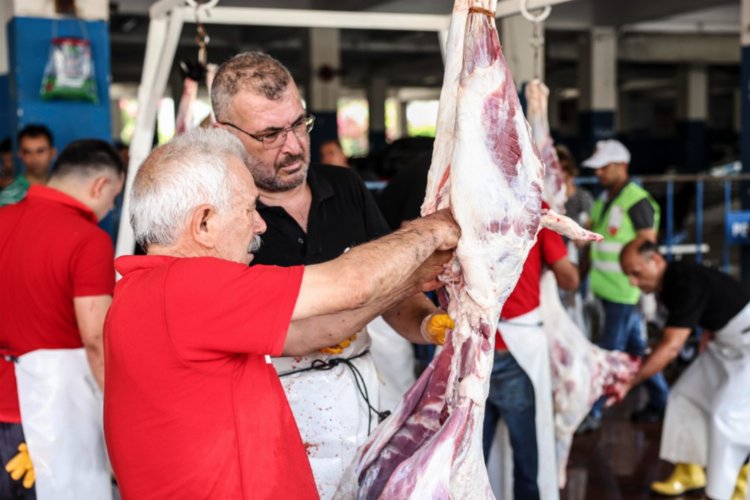 Belediyenin ücretsiz kesim hizmetine yoğun ilgi -