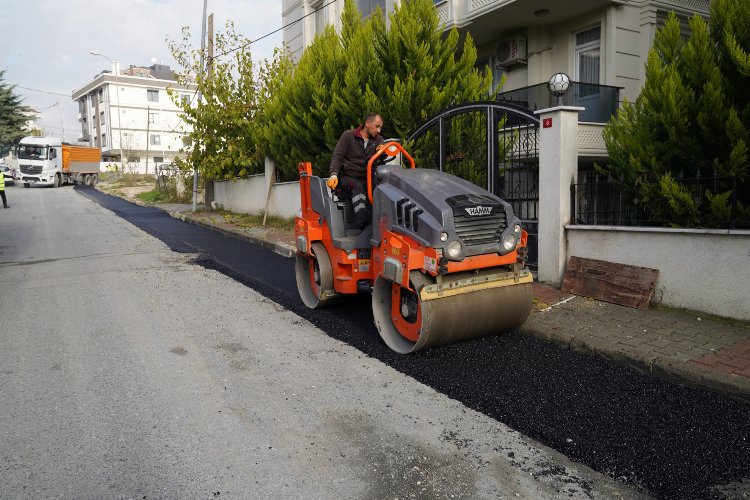 Beylikdüzü'nde eş zamanlı yol bakım çalışmaları -