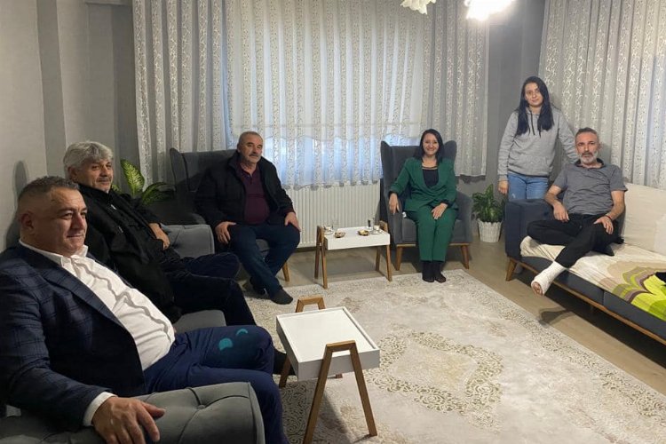 Bilecik Pazaryeri'nde Başkan Tekin'den İYİ Parti İlçe Başkanı'n 'geçmiş olsun' ziyareti -