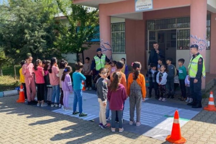 Bingöl'de Jandarma'dan 'hayat kurtaran' seminer -