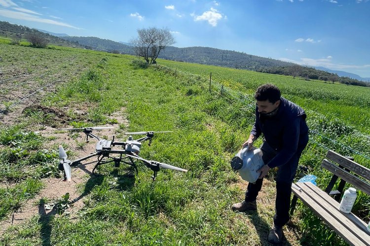 Bodrum'da zirai drone çiftçilerin hizmetinde -