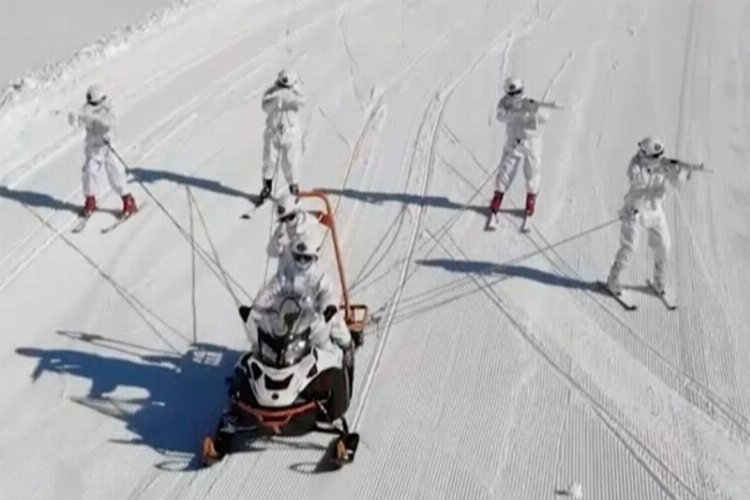 Bolu Kartalkaya'daki kaybolan tatilcileri JAK kurtardı -