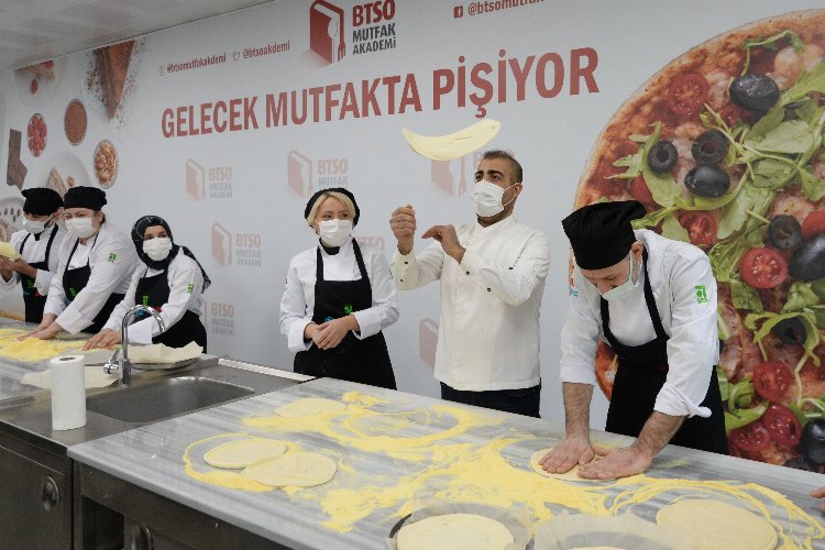 BTSO geleceği mutfakta pişiriyor -