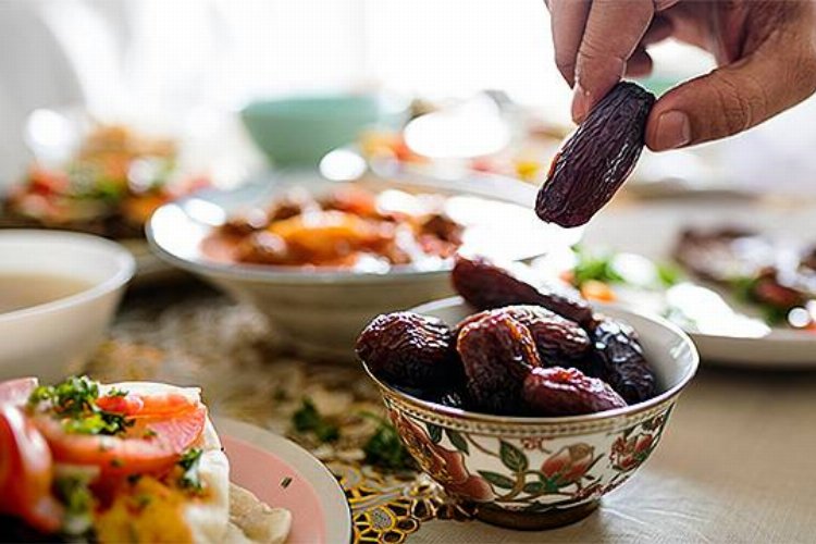 Bu besinler ile oruç tutmak daha rahat olacak!... İftar ve sahur arasında en az 2 litre su -