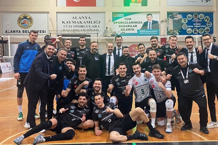 Bursa Büyükşehir Belediyespor set vermeden kazandı -