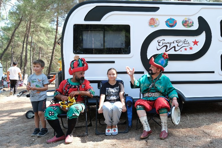 Bursa'da doğa tutkunları Karagöz Şenlikleri'nde buluştu -