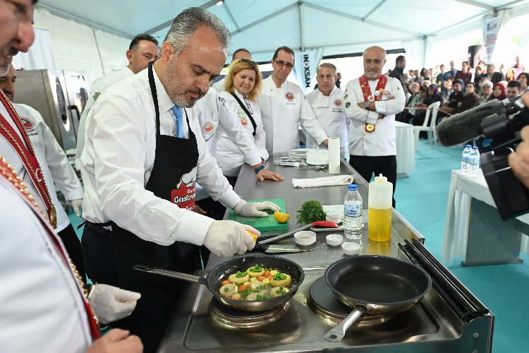 Bursa'da Gastronomi Festivali'ne renkli açılış -