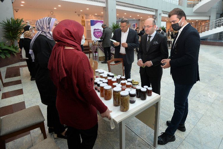 Bursa'da kadın girişimciler satın almacılarla buluştu