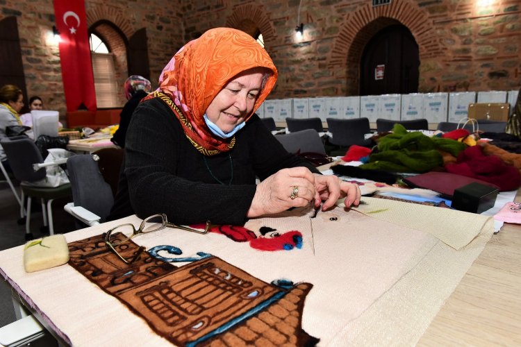 Bursa'da Yıldırımlı kadınlar 'keçe'ye hayat veriyor