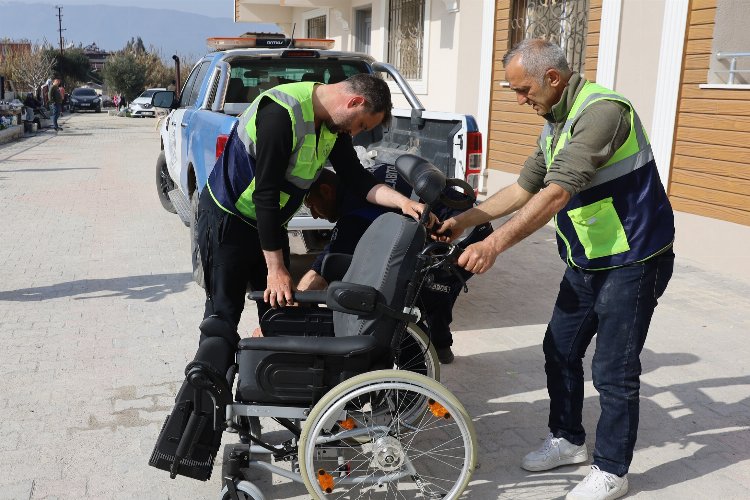 Bursa, deprem bölgesinde gönüllere dokunuyor -