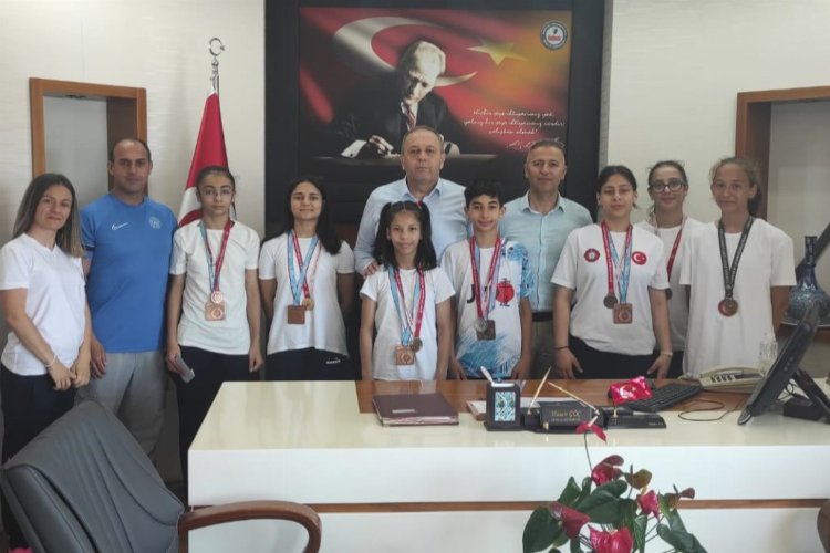 Bursa Gemlik'te ulusal başarılı sporcular ödüllendirildi -