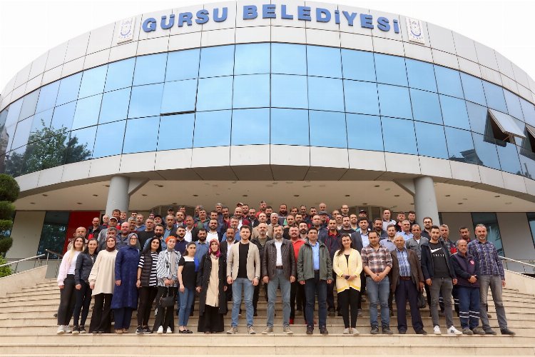 Bursa Gürsu'da işçilere çifte bayram -