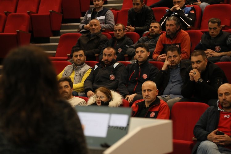 Bursa Gürsu'da gönüllü ekibe 'psikolojik' destek -