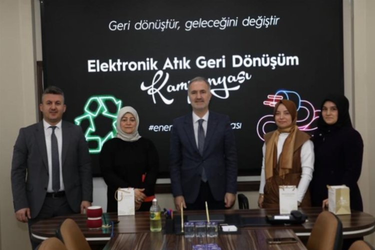 Bursa İnegöl'de 'elektronik atık'lar ödüllendirdi -