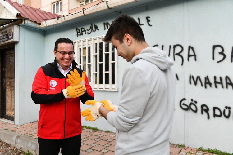 Bursa Mustafakemalpaşa'da Başkan'dan gençlere teşvikli mesaj