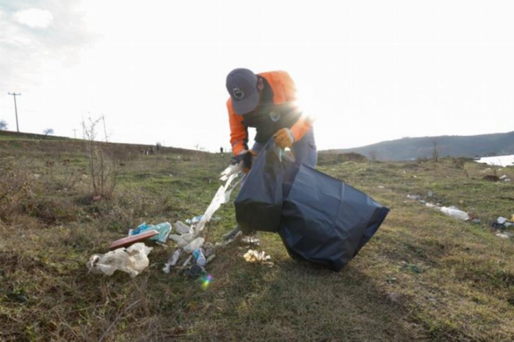 Bursa İnegöl'de 30 poşet çöp 