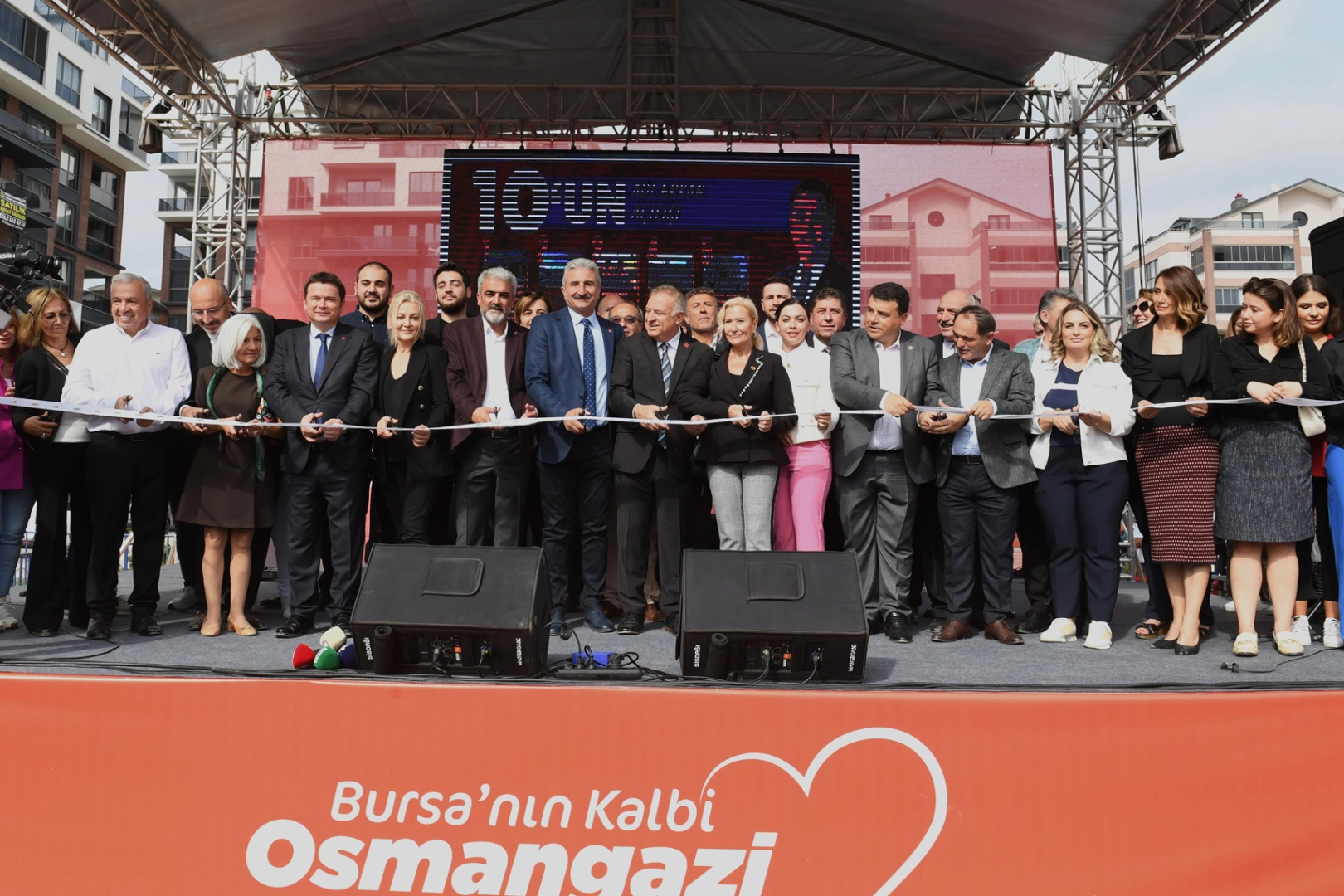 Bursa Osmangazi'den çocuklara hem kreş, hem park -