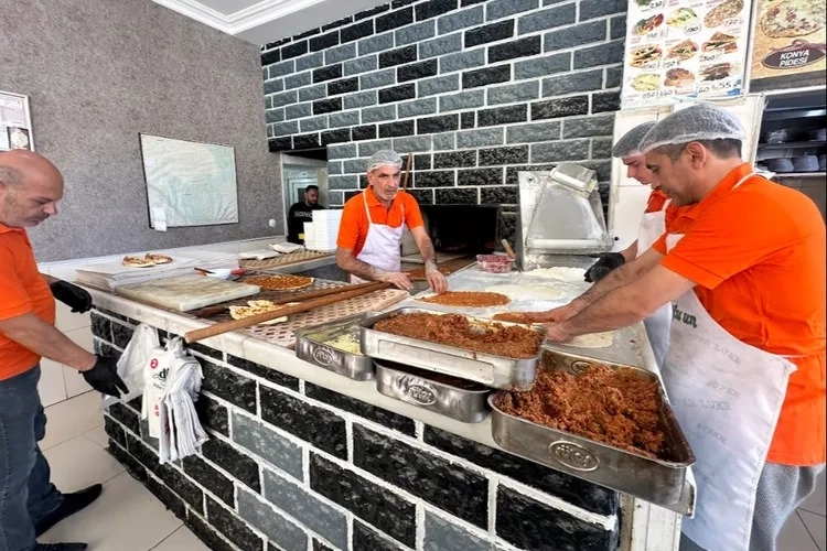 Bursa’ya yeni bir lezzet geldi: Konya Pidesi -