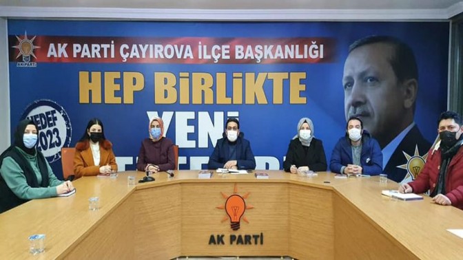 ÇAYIROVA AK PARTİ TANITIM VE MEDYA BİRİMİ TOPLANDI