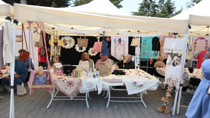 Çayırova’da el emeği, göz nuru ürünler görücüye çıktı