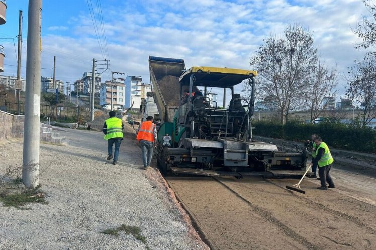 Çayırova Millet Bahçesi’nin çevre yolları asfaltlanıyor -