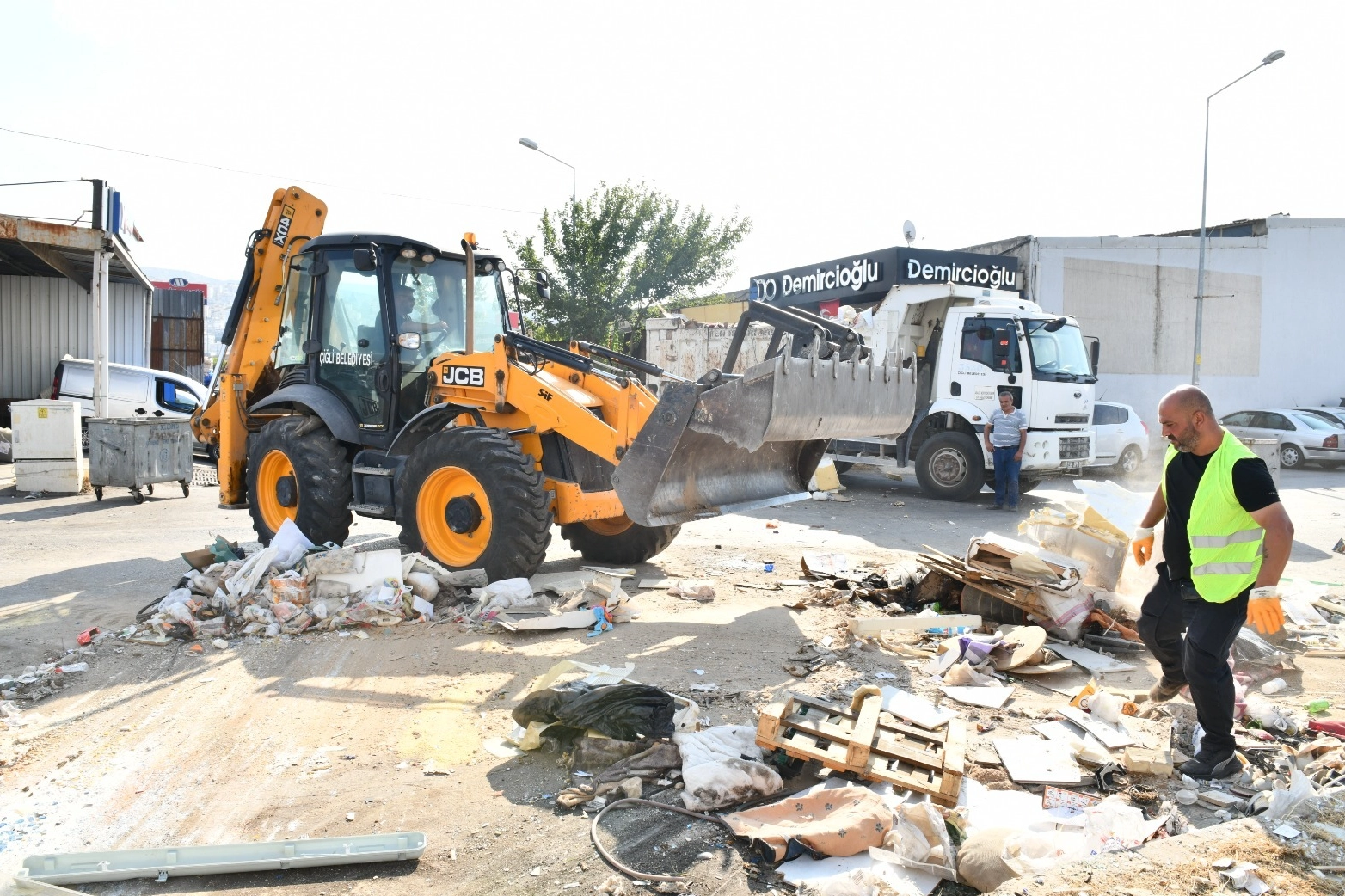 Çiğli Ata Sanayi Sitesi’nde detaylı temizlik -