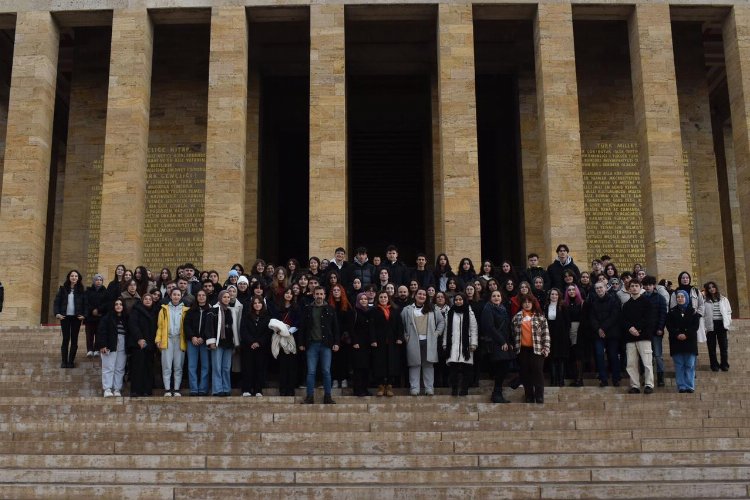 Çınar Akademi'den Anıtkabir'e ziyaret -