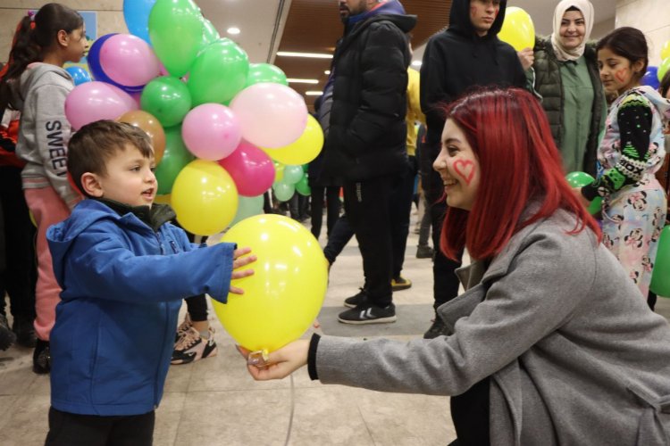 ‘Çocuklar Gülsün Dünya Gülsün’ -