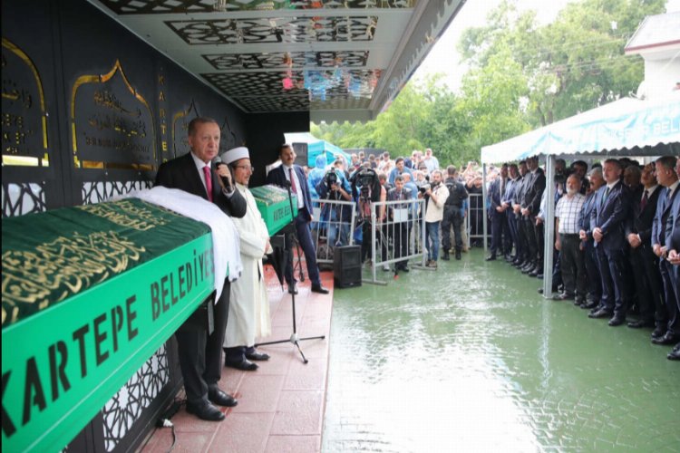 Cumhurbaşkanı Erdoğan Sude Akkuş'un cenazesine omuz verdi -