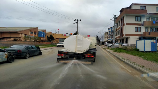 DARICA’DA CADDE VE SOKAKLAR TEMİZLENİYOR