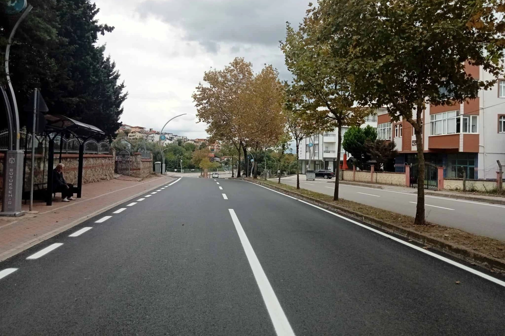 Derince Ertuğrul Gazi Caddesi’nde yol çizgileri çizildi -