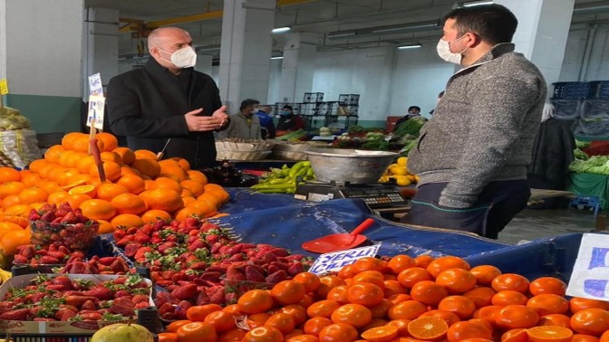 DEVA ÇAYIROVA’DAN PAZARCI ESNAFINA ZİYARET