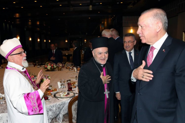 Dini azınlık temsilcilerine Külliye'de iftar -