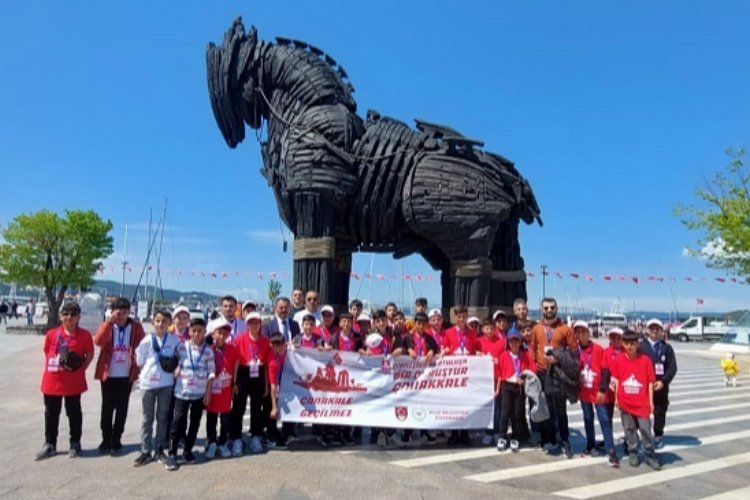 Diyarbakır’da başarılı 80 öğrenciye Teknofest ödülü -