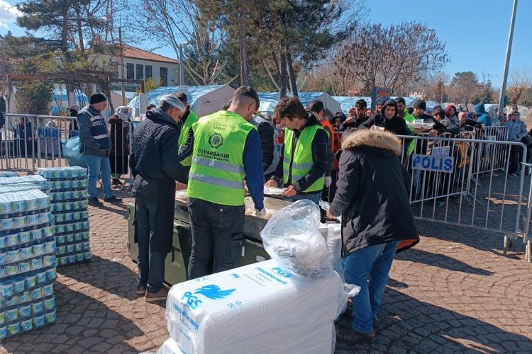 Diyarbakır'da çadır kentlerde 10 bin depremzede ağırlandı -