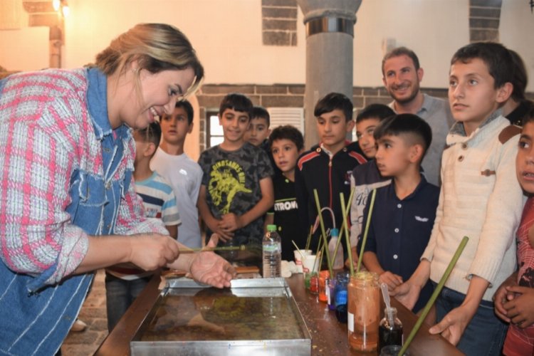 Diyarbakır'ın Bilgievi'nden Ebru Atölyesi'ne gezi -