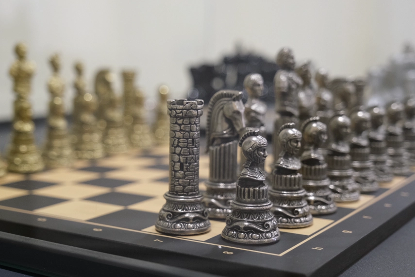 Dünyanın en büyük satranç kolleksiyonu Büyükçekmece’de sergileniyor -