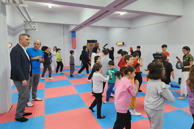 Düzağaç Kültür Merkezi’nde taekwondo dersleri başladı -