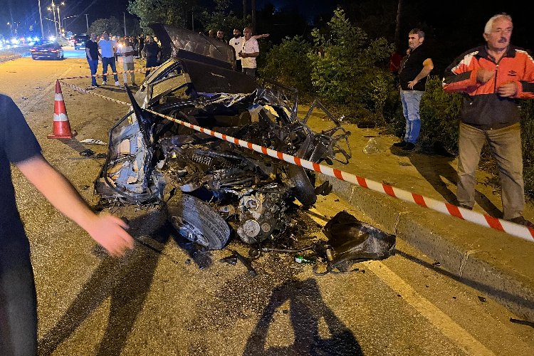 Düzce Akçakoca yolunda trafik kazasında 1 kişi öldü  -