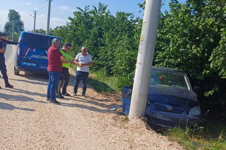 Düzce'de trafik kazası 2 kişi yaralandı -